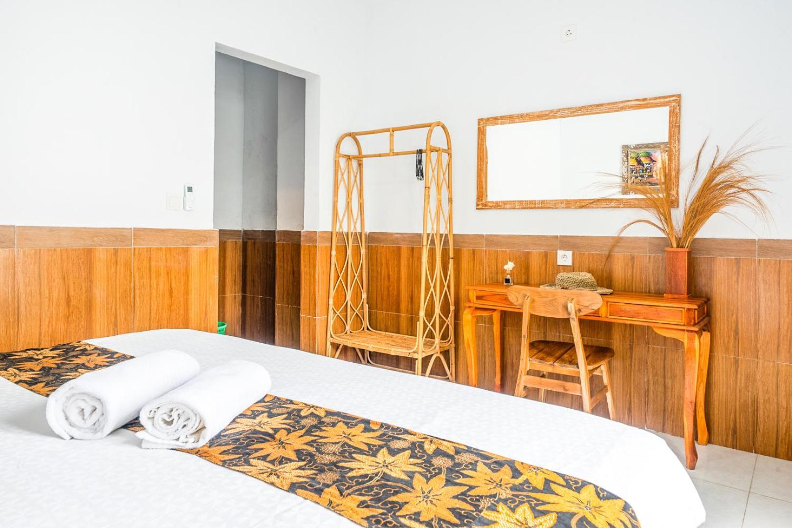 Pantai Guesthouse Canggu Exterior photo