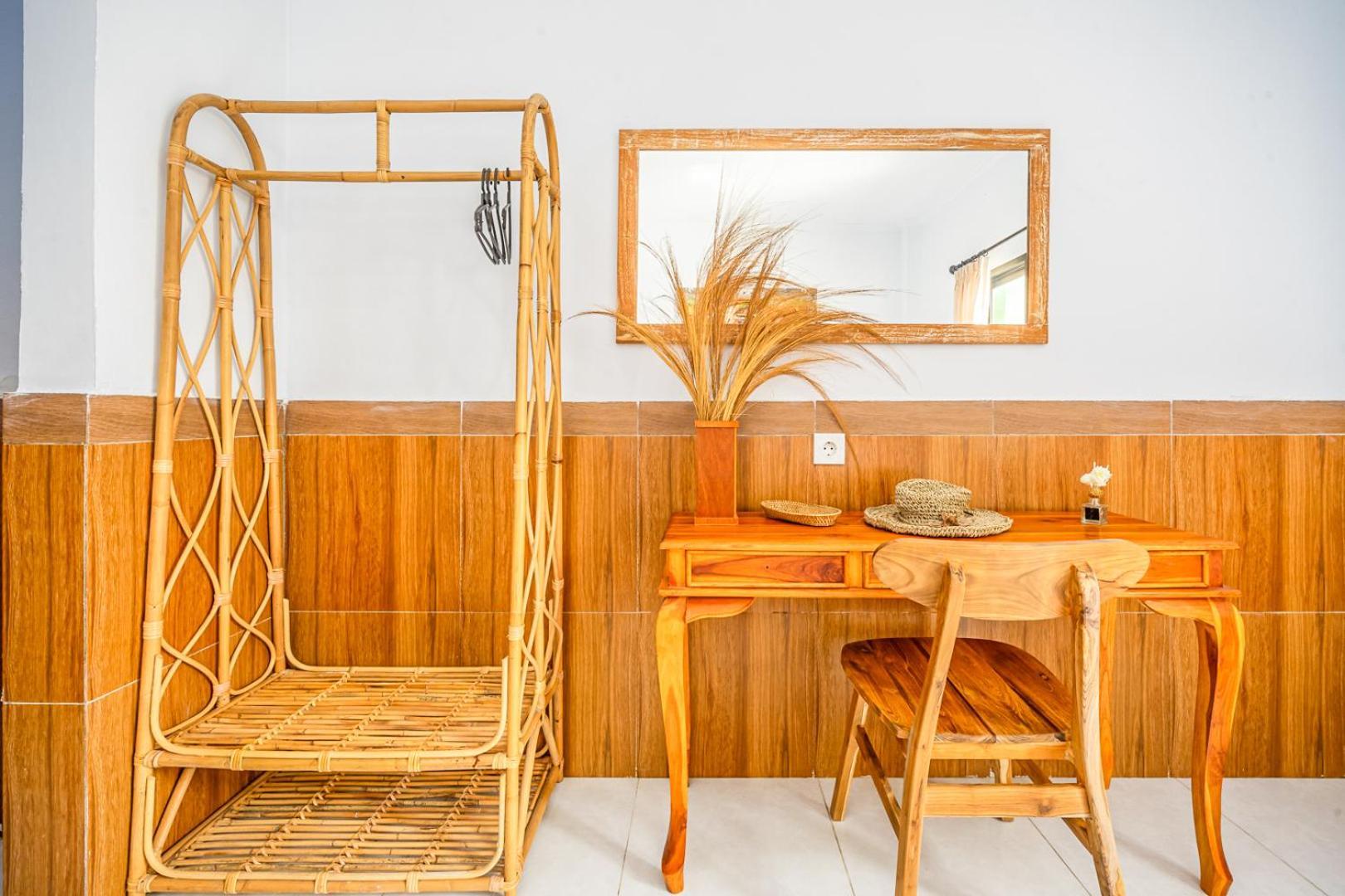 Pantai Guesthouse Canggu Exterior photo