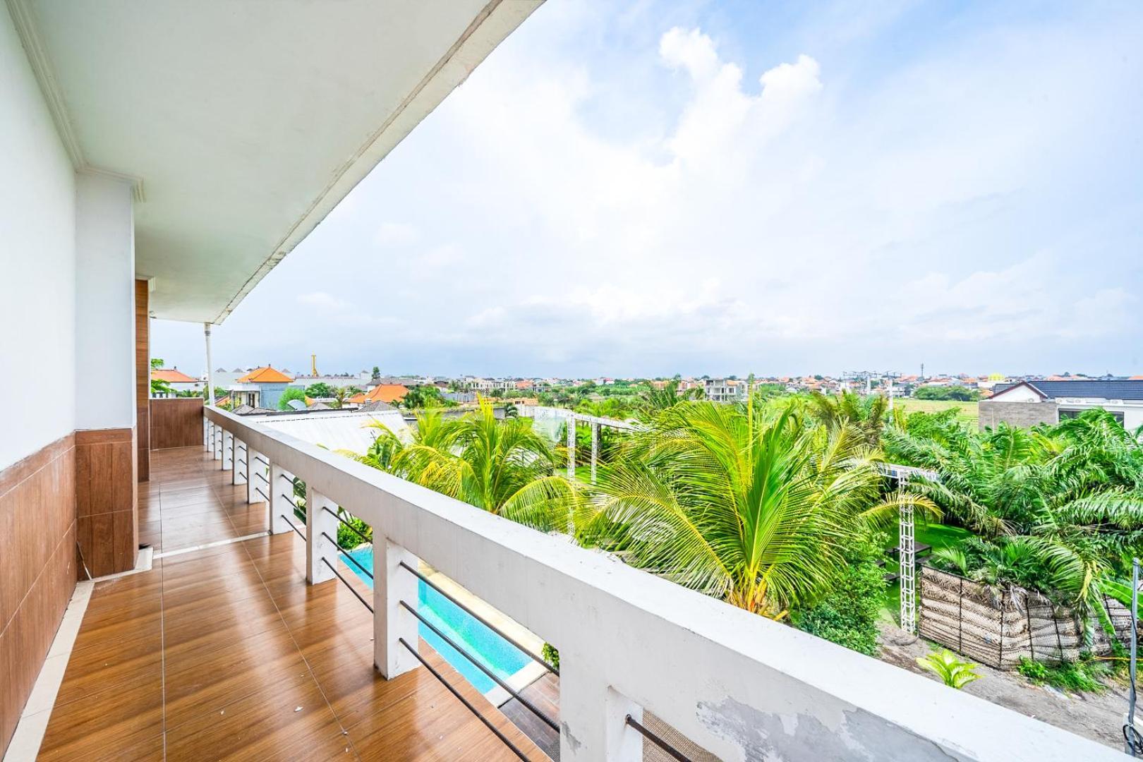 Pantai Guesthouse Canggu Exterior photo