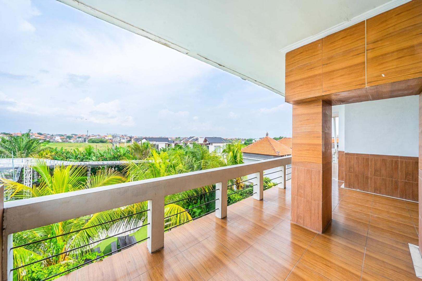 Pantai Guesthouse Canggu Exterior photo